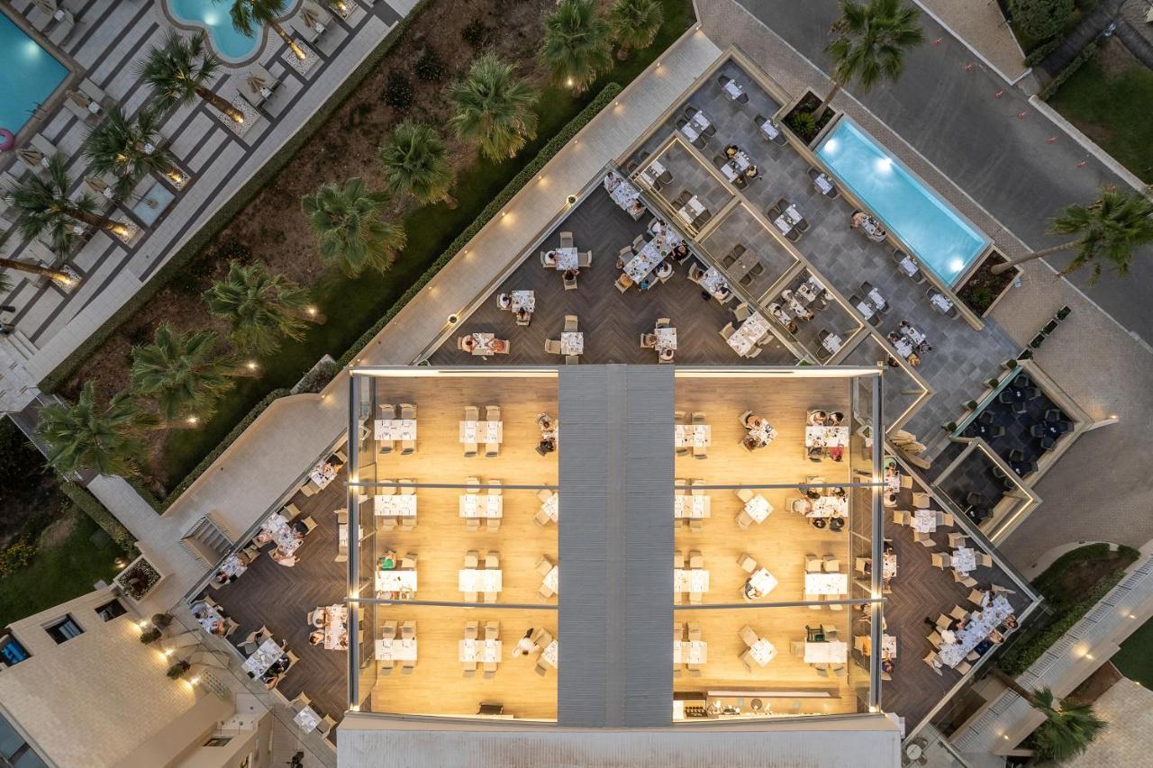 普拉塔尼亚斯港海滩度假酒店及Spa中心 Platanés 外观 照片 Aerial view of the hotel