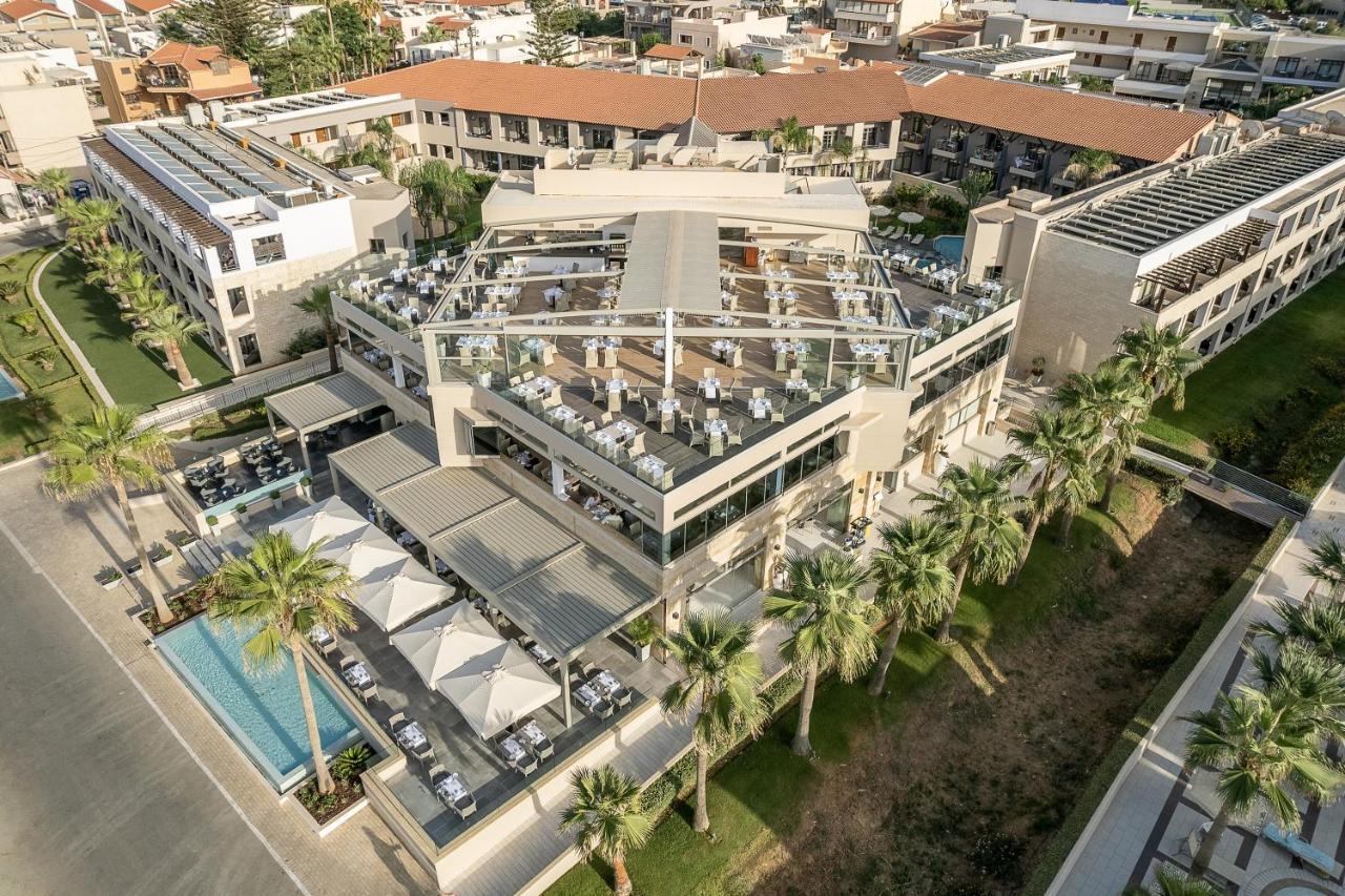 普拉塔尼亚斯港海滩度假酒店及Spa中心 Platanés 外观 照片 Aerial view of the hotel