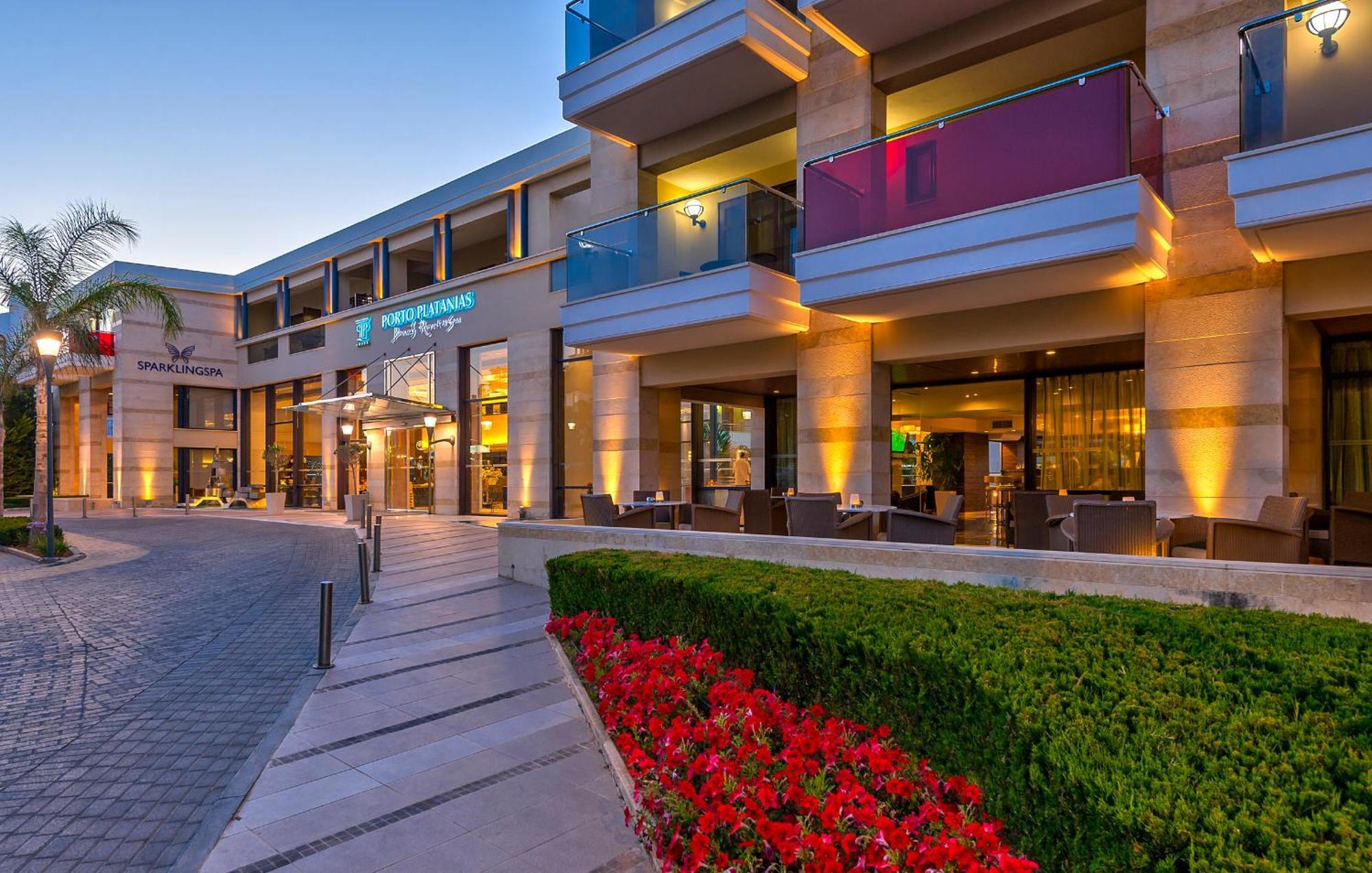 普拉塔尼亚斯港海滩度假酒店及Spa中心 Platanés 外观 照片 Hilton Athens