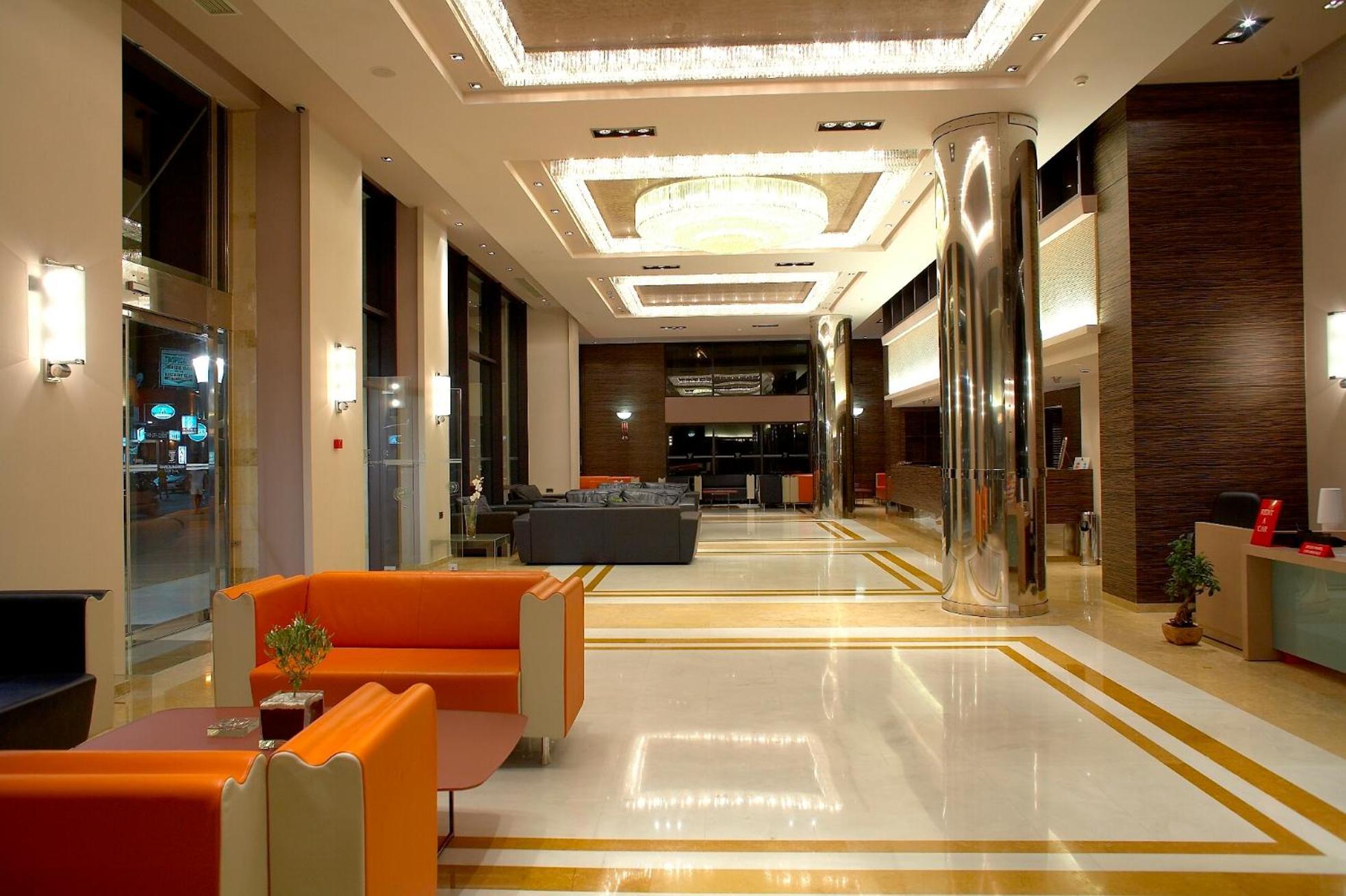 普拉塔尼亚斯港海滩度假酒店及Spa中心 Platanés 外观 照片 Lobby
